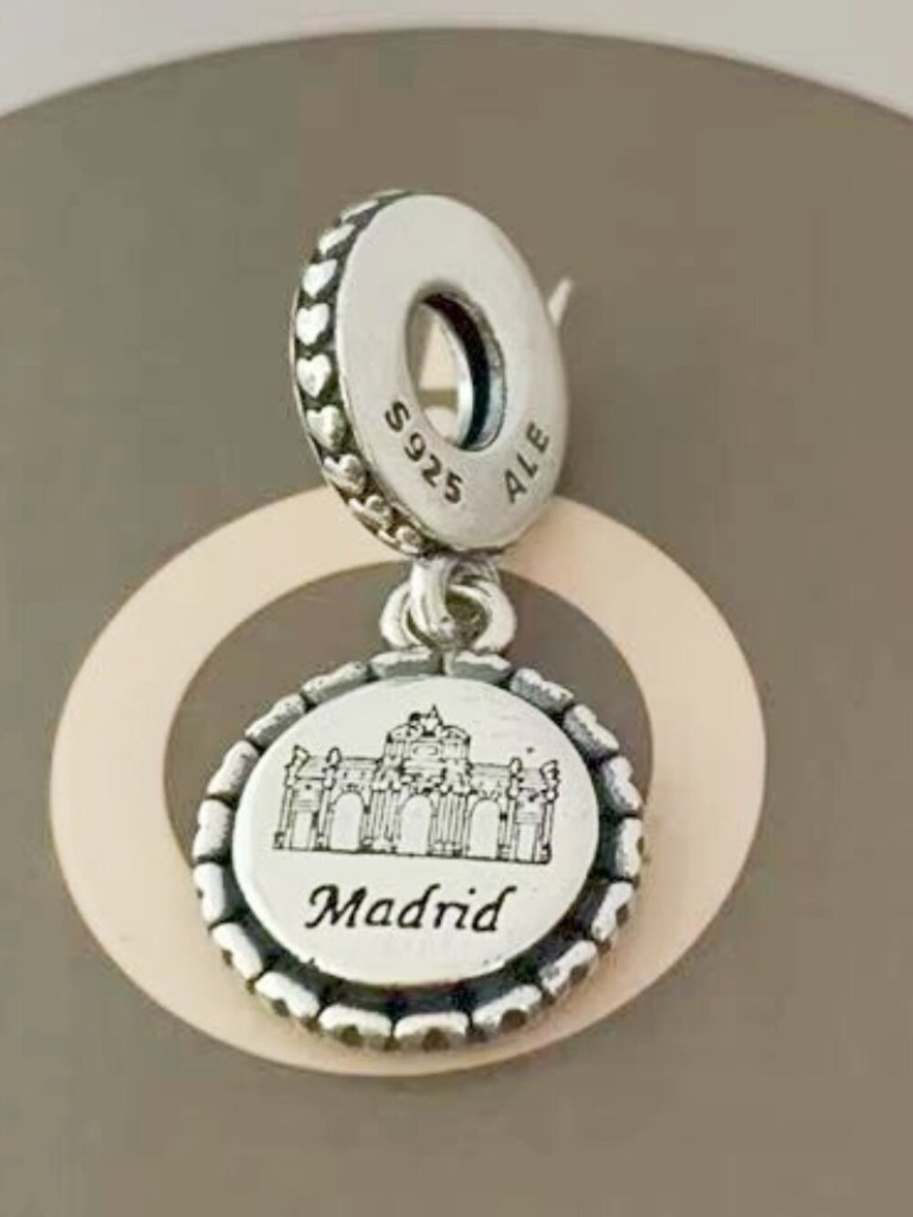 Pandora Madrid Travel Charm Spain Charm colgante Puerta de Alcalá Madrid Charm